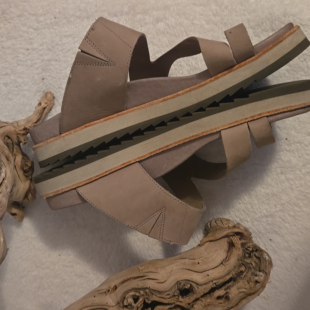 Merrell Juno Wrap Sandals - Picture 3 of 9
